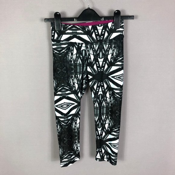 Steve Madden Black Bridge Capri Active Leggins Size XS - Picture 3 of 10